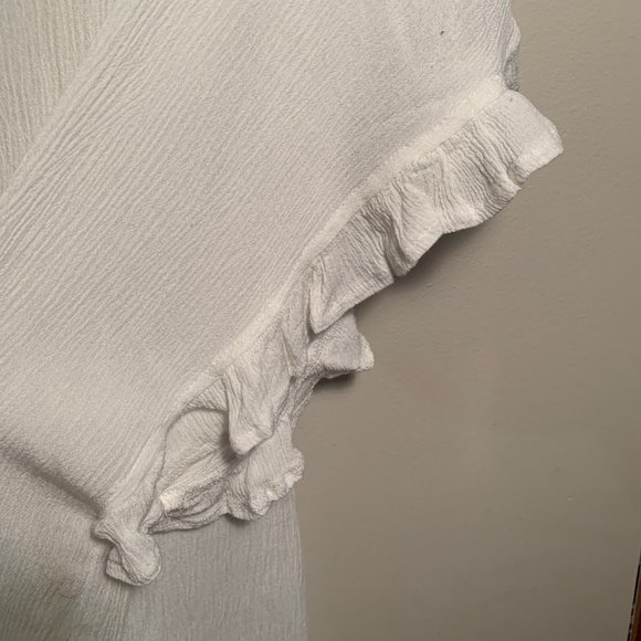 White Flutter Sleeve Blouse - Picture 2 of 6